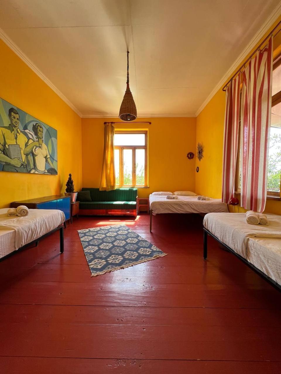 Karma Hostel Martvili Luaran gambar