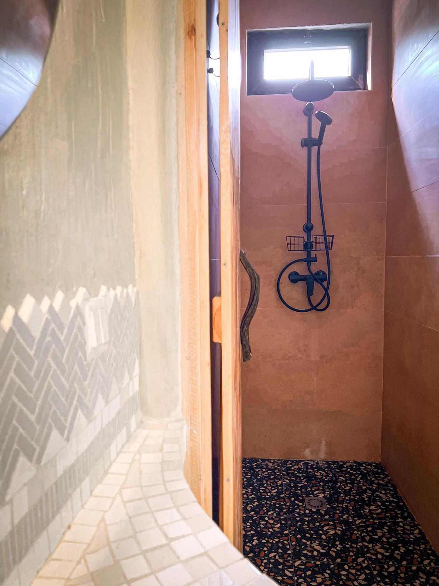 Karma Hostel Martvili Bilik gambar