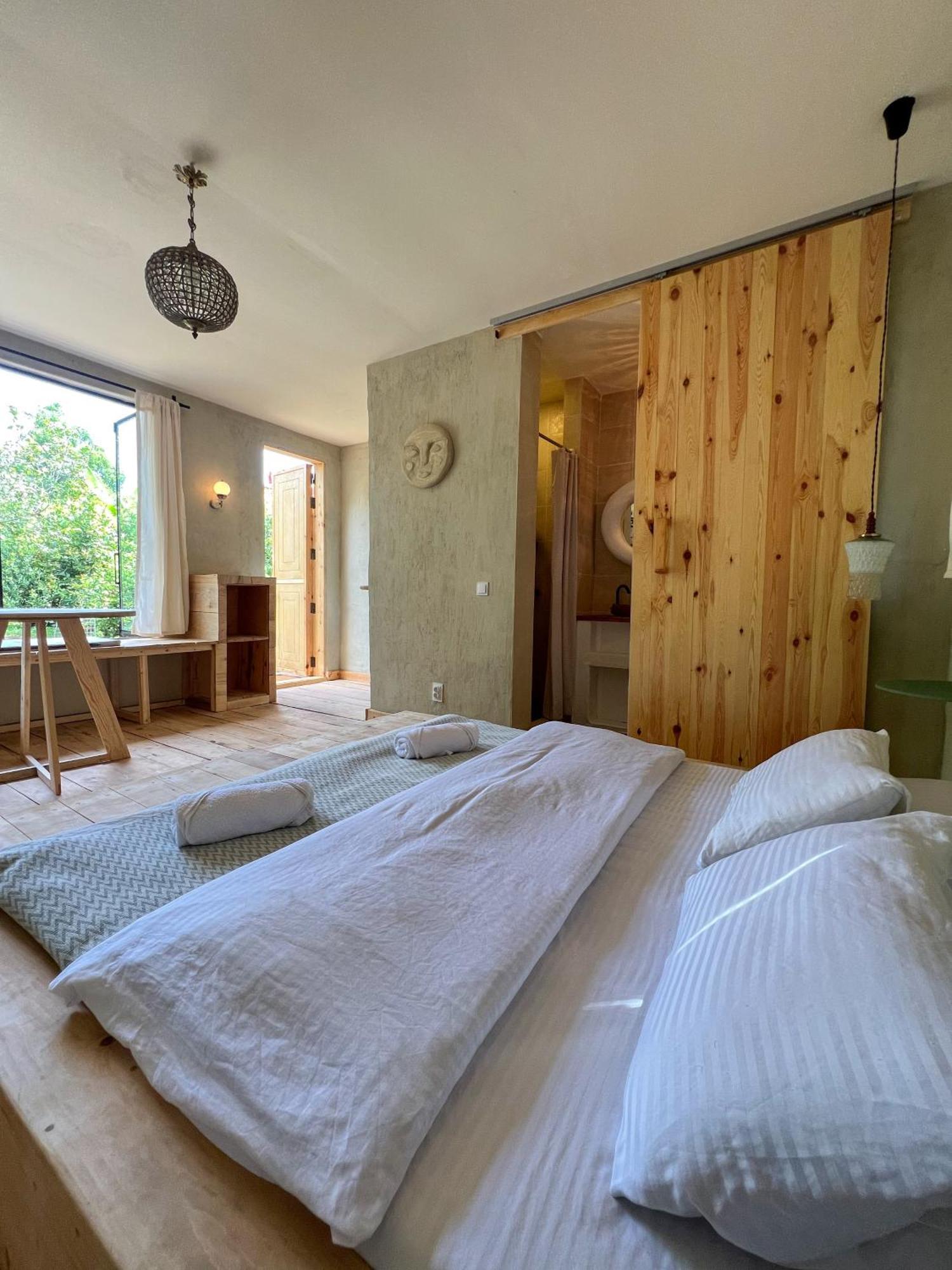 Karma Hostel Martvili Luaran gambar
