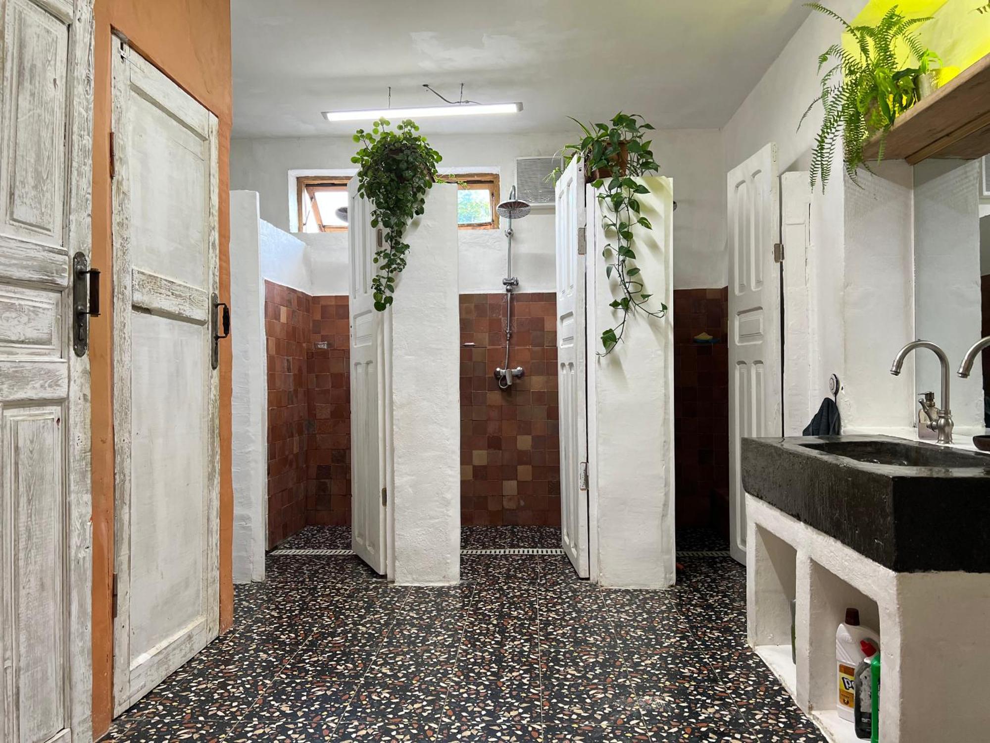 Karma Hostel Martvili Luaran gambar